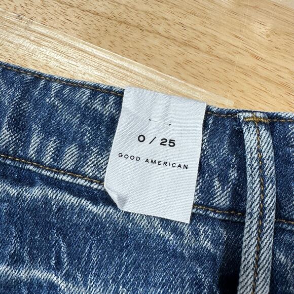 Good American NWT Good Bombshell Denim Shorts Blue 646 Size 0/25 Distressed - Picture 5 of 11
